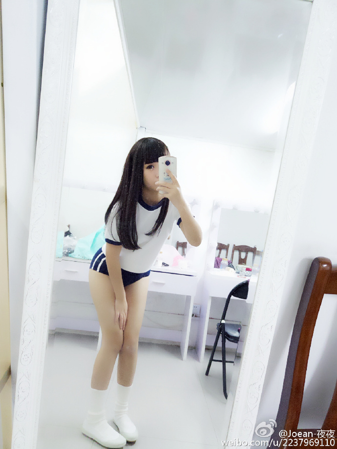 8564b2d6gw1fag6uirzdmj20xr190e81.jpg