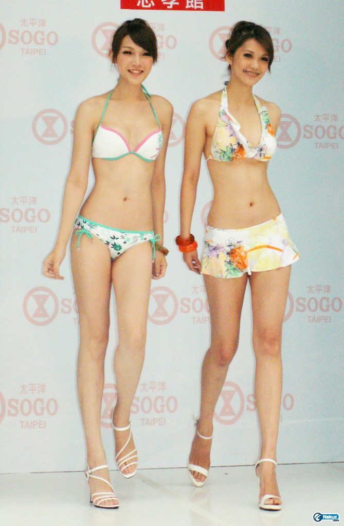20090425_swimsuit_group-1.jpg