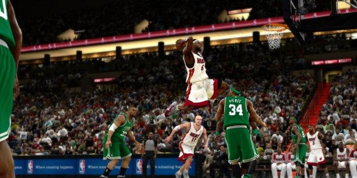 《NBA2K11》新圖 - JAMES罰球線飛身灌籃！.jpg