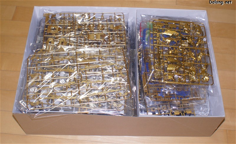 p13box12.jpg