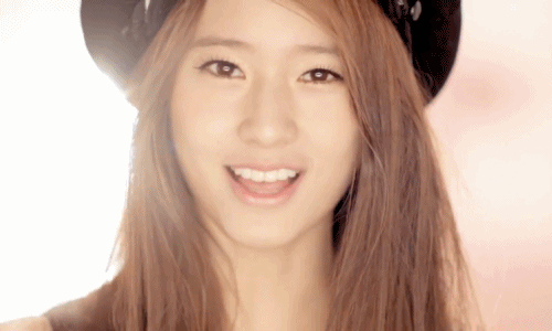 fx___krystal___hot_summer_gif_by_teklaa-d3j5x6i.gif