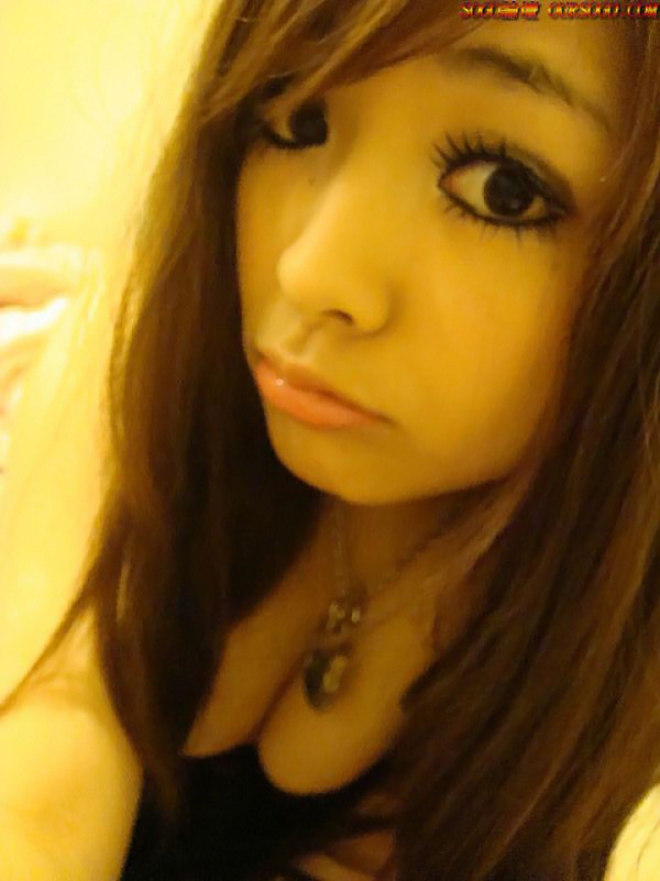 14200387qqb28eey2ce9y7.jpg