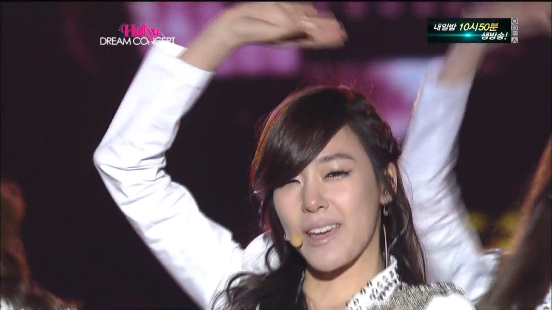 111006.Mnet 한류 드림 콘서트.소녀시대 - 소원을 말해봐_201110622441.jpg