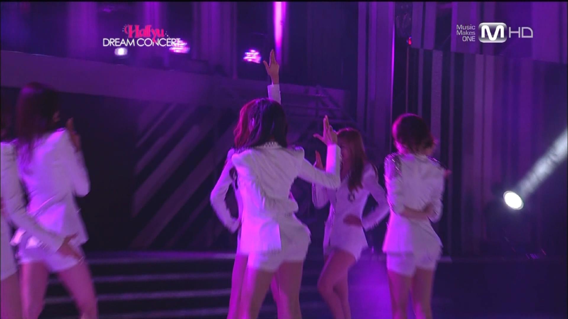 111006.Mnet 한류 드림 콘서트.소녀시대 - 훗_2011106224737.jpg