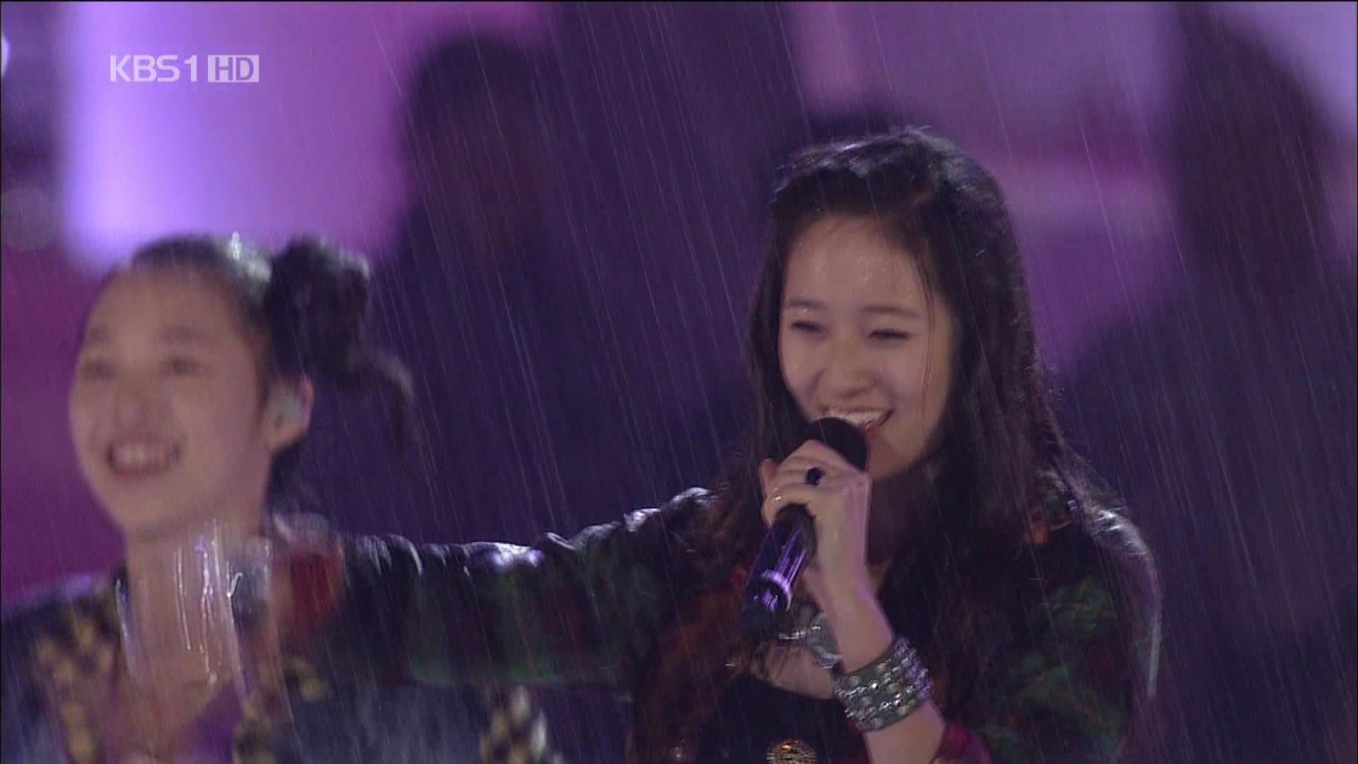 [live]091018.KBS.公开音乐会.f(x)-La_cha_TA【1920x1080,TP】 (RAIN_2011122222575.jpg
