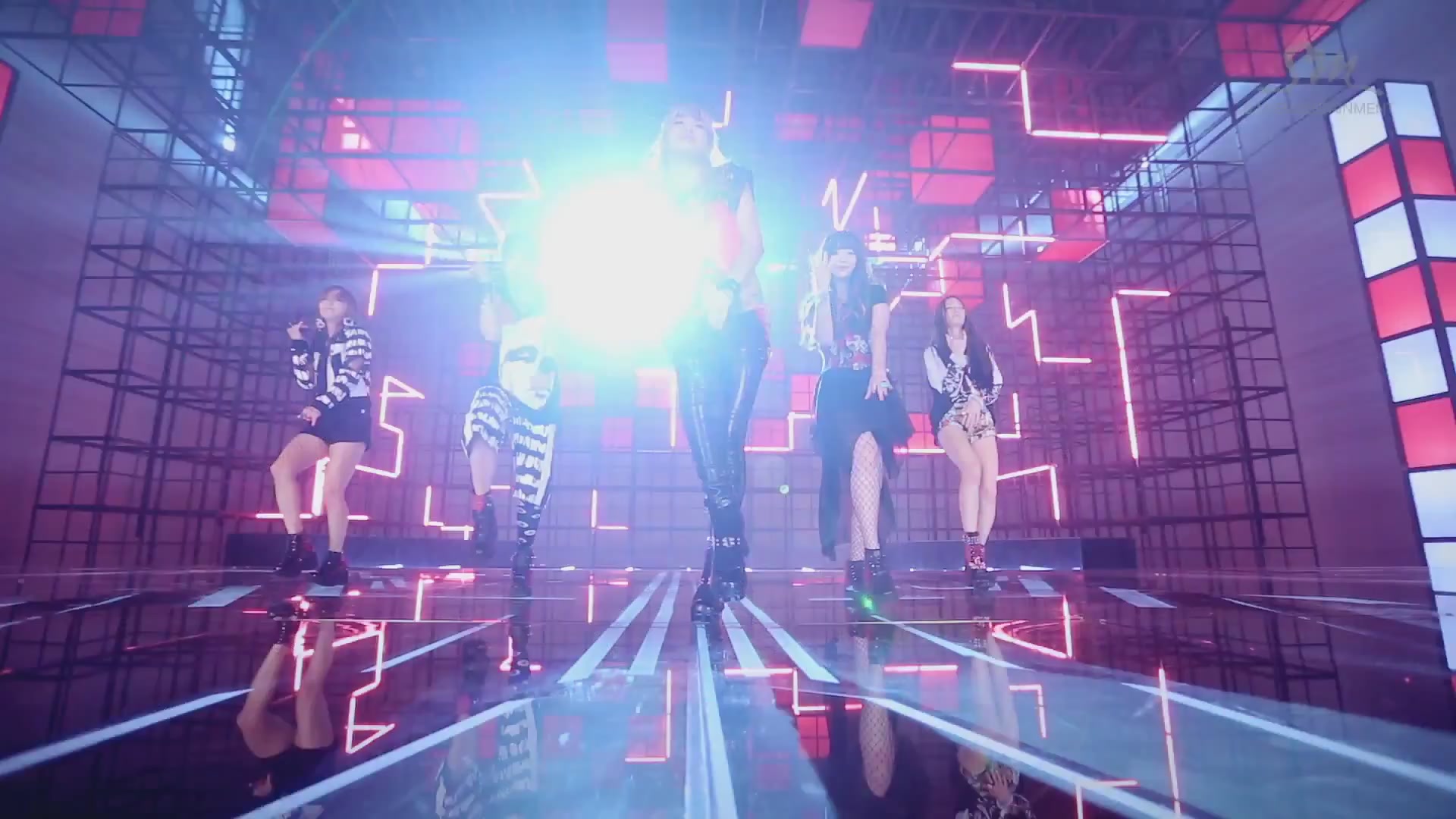 에프엑스_Electric Shock_Music Video Teaser_(1080p)[17-57-35].JPG