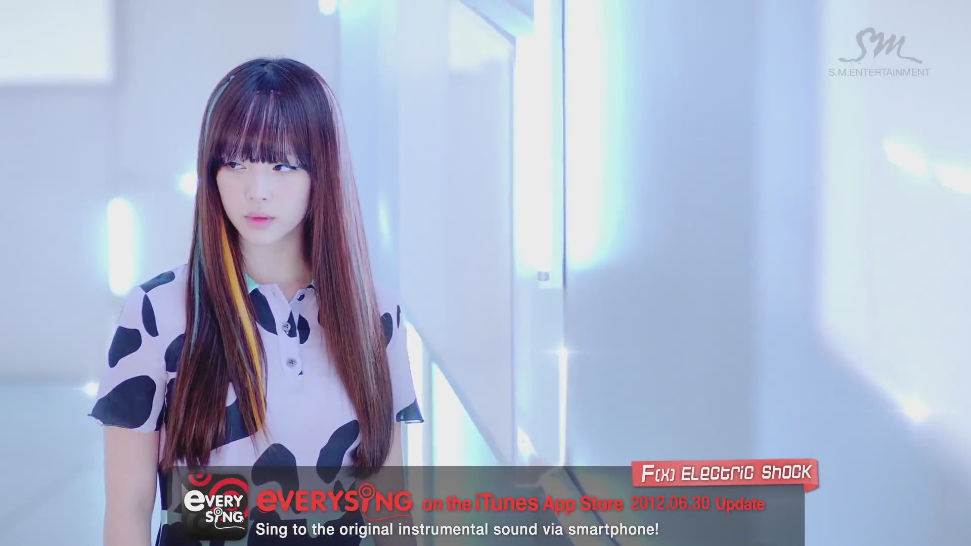 에프엑스_Electric Shock_Music Video Teaser_(1080p)[17-58-07].JPG