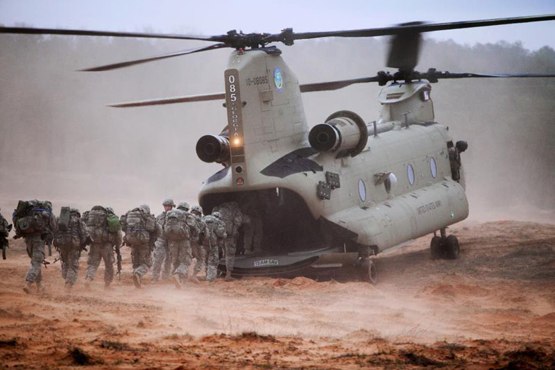 helicopter-eating-soldiers.jpg
