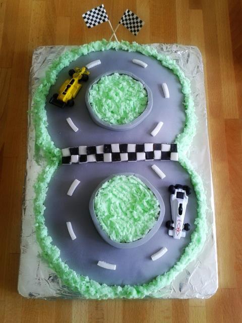 ta-dah-tuesday-8th-birthday-cake-L-yjUwml.jpeg